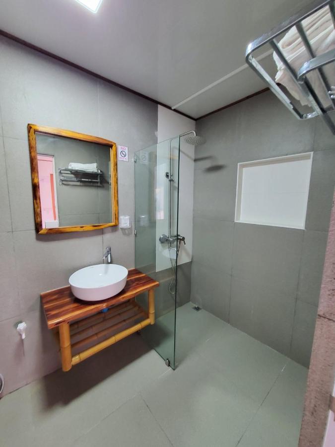 Sun & Surf Hotel Thulusdhoo Luaran gambar