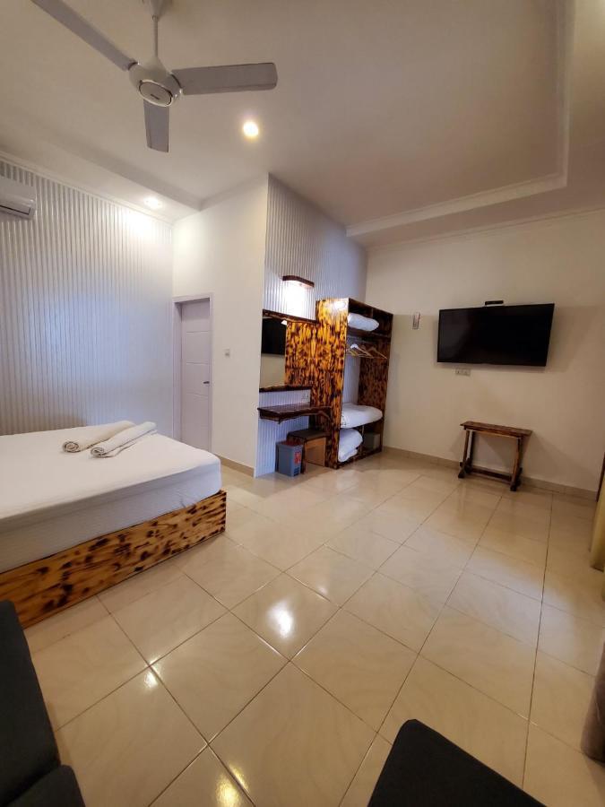 Sun & Surf Hotel Thulusdhoo Luaran gambar