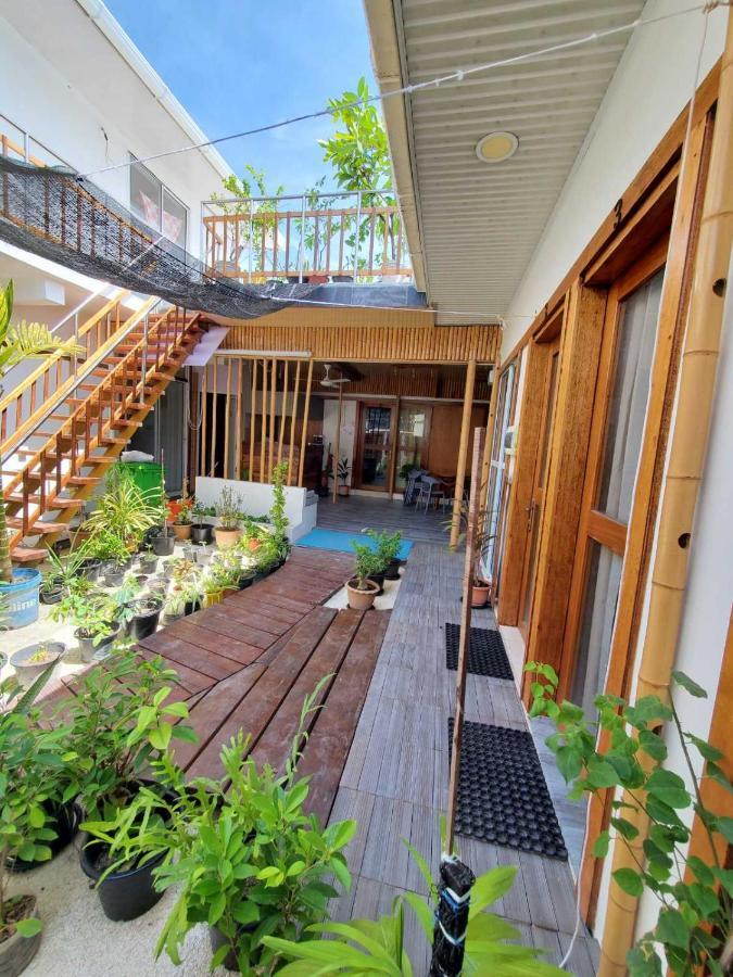 Sun & Surf Hotel Thulusdhoo Luaran gambar