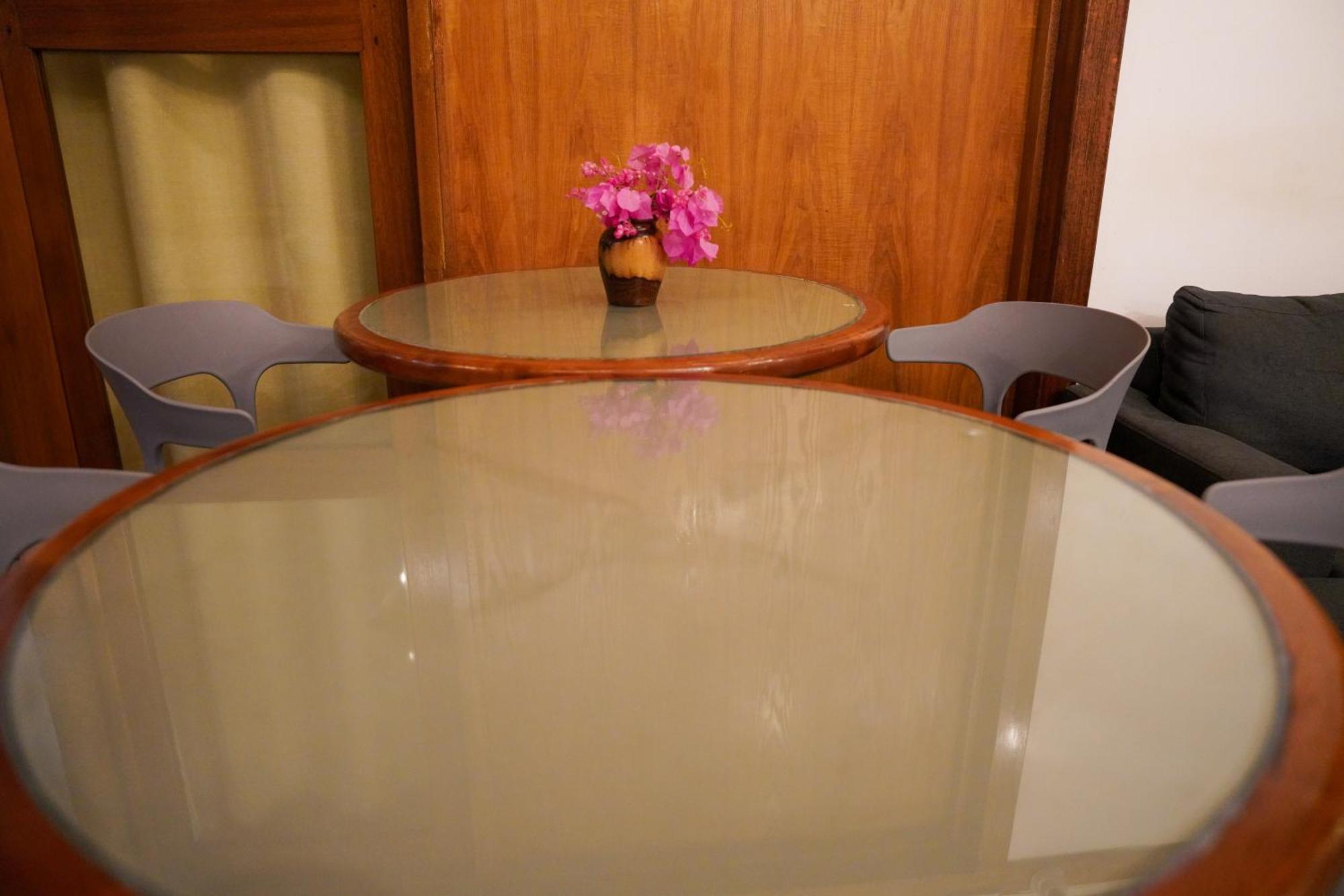 Sun & Surf Hotel Thulusdhoo Luaran gambar