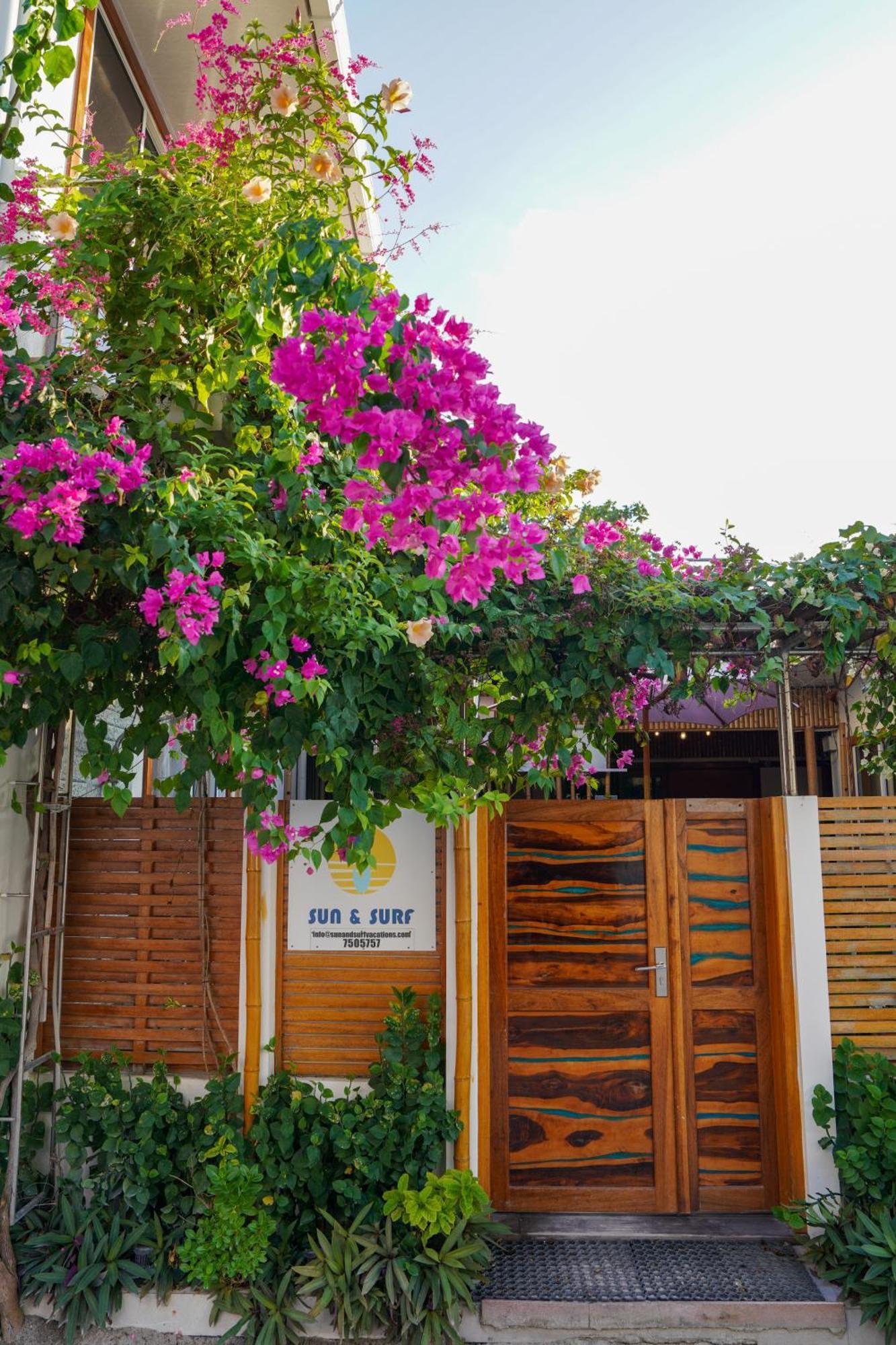 Sun & Surf Hotel Thulusdhoo Luaran gambar