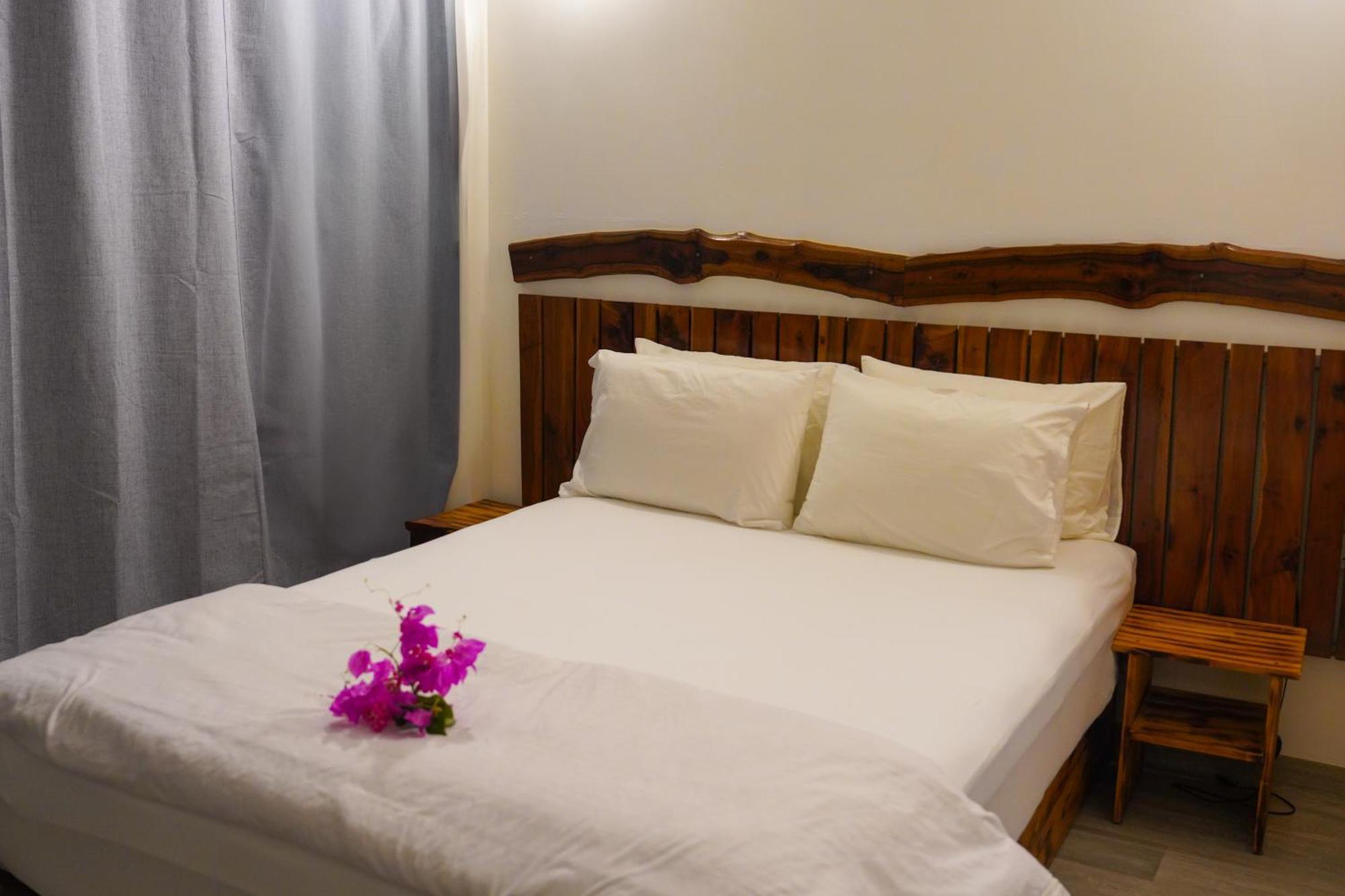 Sun & Surf Hotel Thulusdhoo Luaran gambar